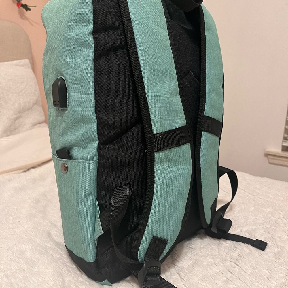 Vancropak Backpack, Travel Water Resistant with USB Charging